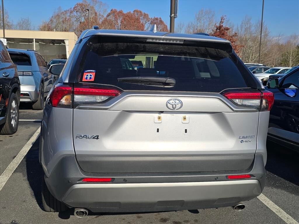 2025 Toyota RAV4 Hybrid Limited photo 3