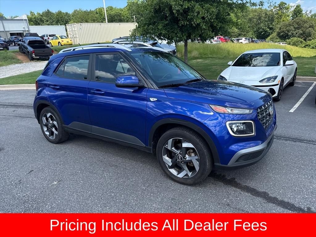 Used 2023 Hyundai Venue Limited SUV