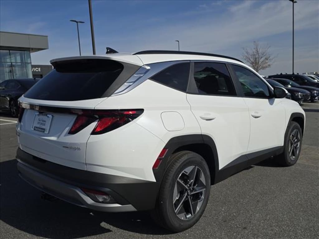 New 2025 Hyundai Tucson Plug-In Hybrid SEL SUV