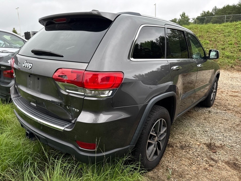 2017 Jeep Grand Cherokee Limited photo 2