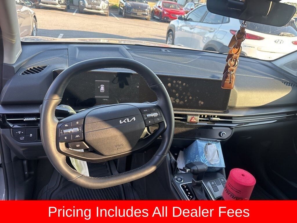 Used 2026 Kia Sportage EX SUV