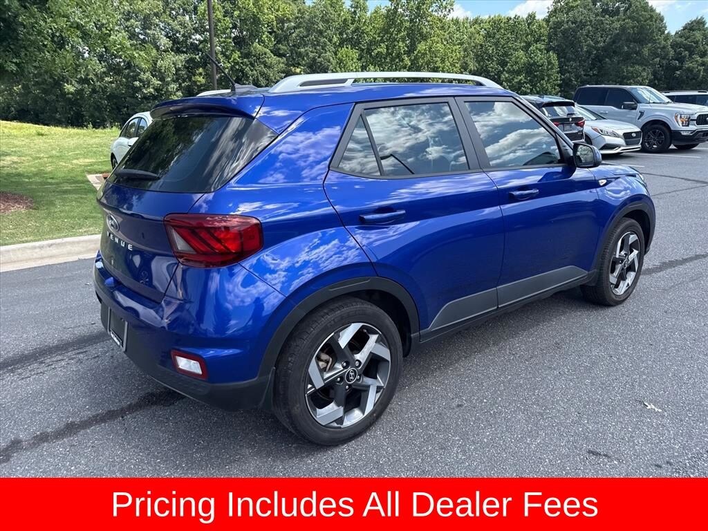 Used 2023 Hyundai Venue Limited SUV