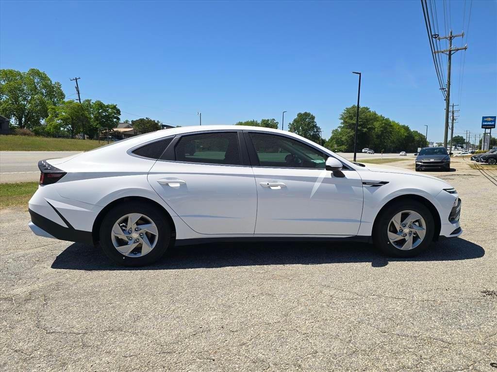New 2026 Hyundai Sonata SE Sedan