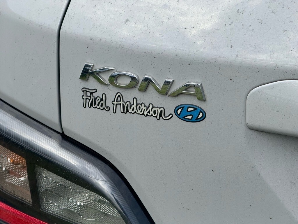 2022 Hyundai Kona SEL photo 4