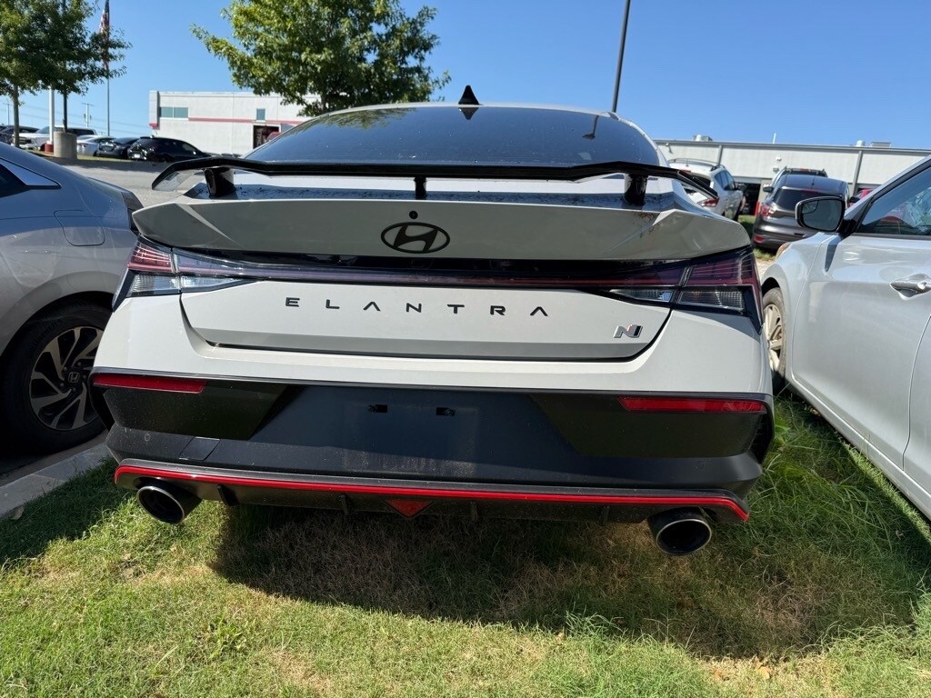 2025 Hyundai Elantra N Base photo 3