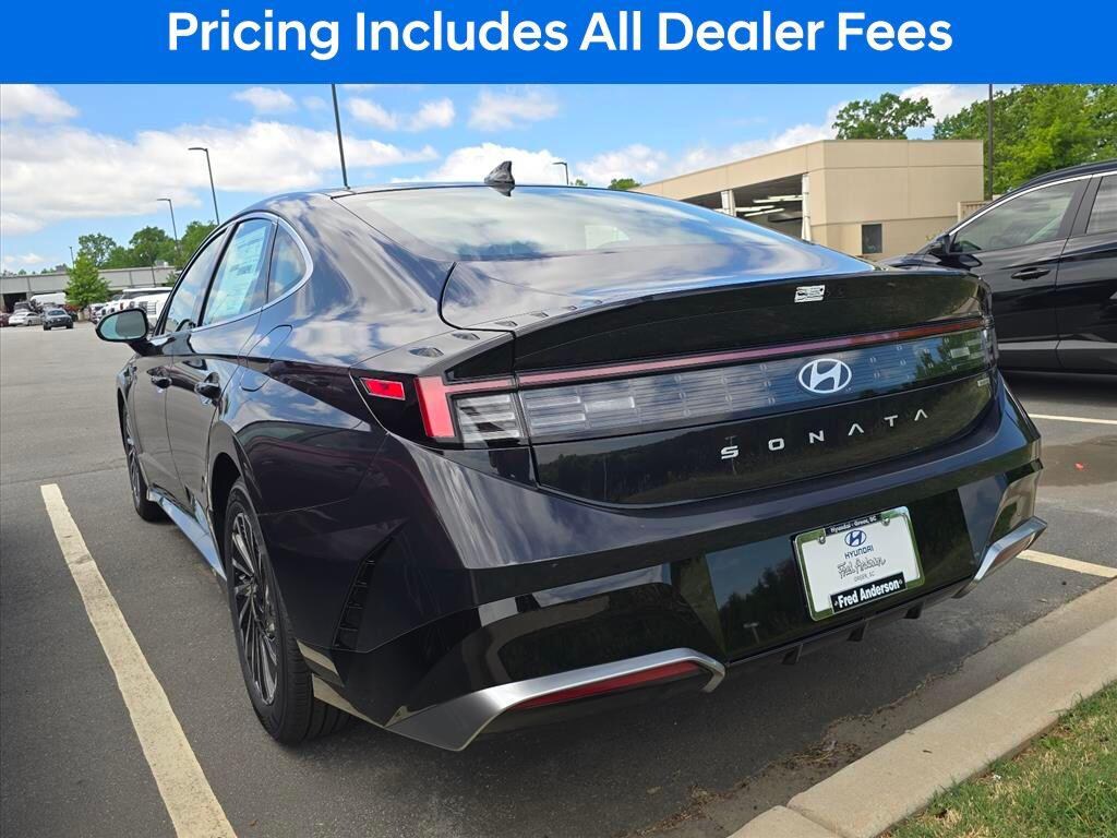 New 2026 Hyundai Sonata Hybrid SEL Sedan