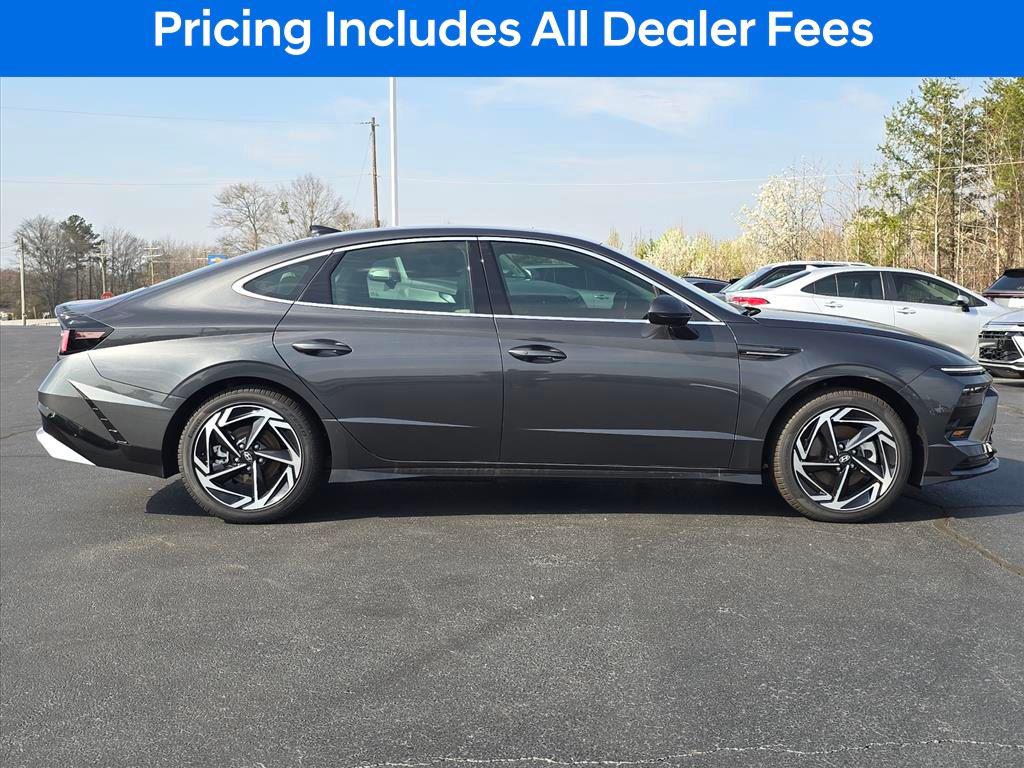 2026 Hyundai Sonata SEL - Photo 2