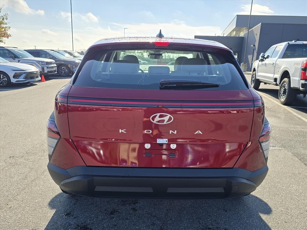 New 2026 Hyundai Kona SE FWD SUV