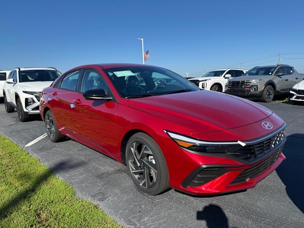 2025 Hyundai Elantra SEL's photo