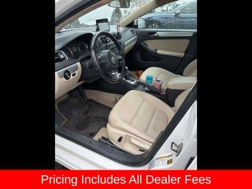 Used 2013 Volkswagen Jetta 2.5L SE Sedan