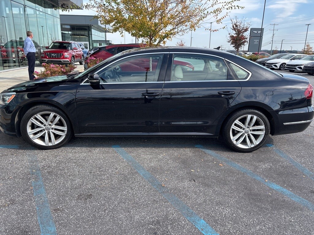 Used 2018 Volkswagen Passat 2.0T SE w/Technology Sedan