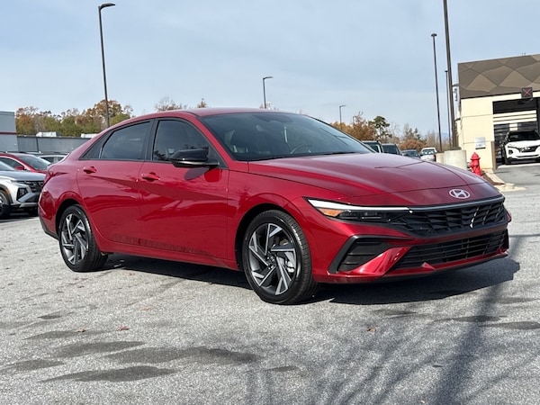 2025 Hyundai Elantra SEL Sport Sedan