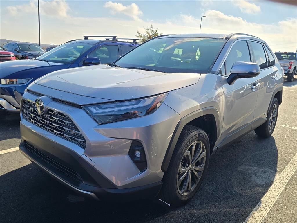 2025 Toyota RAV4 Hybrid Limited photo 2