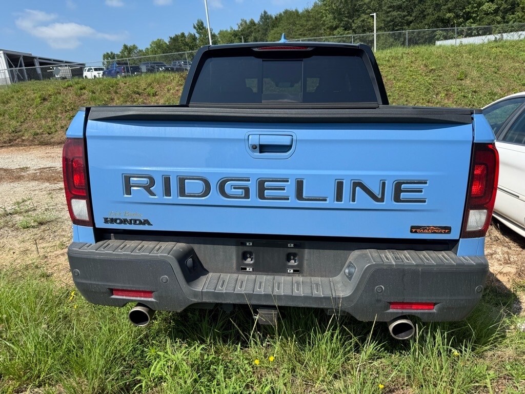 2024 Honda Ridgeline TrailSport photo 3