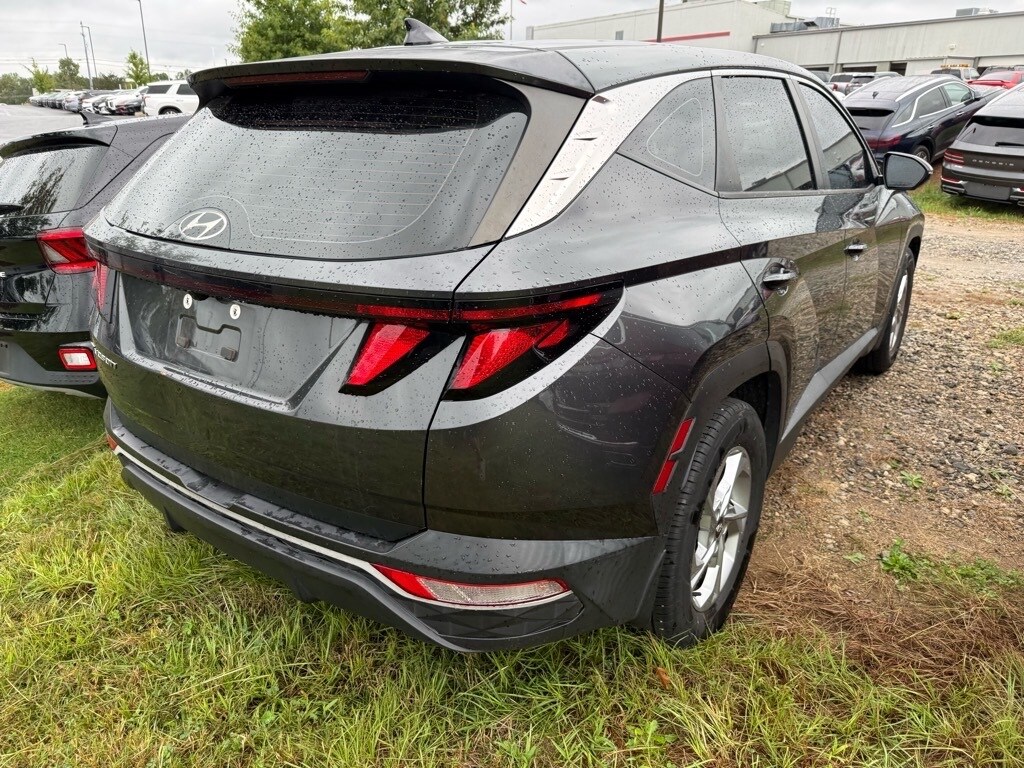 2022 Hyundai Tucson SE photo 2