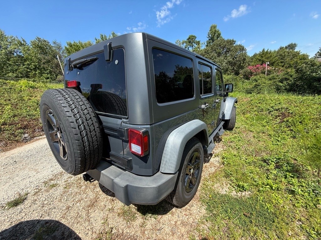 2017 Jeep Wrangler Unlimited Sport photo 2