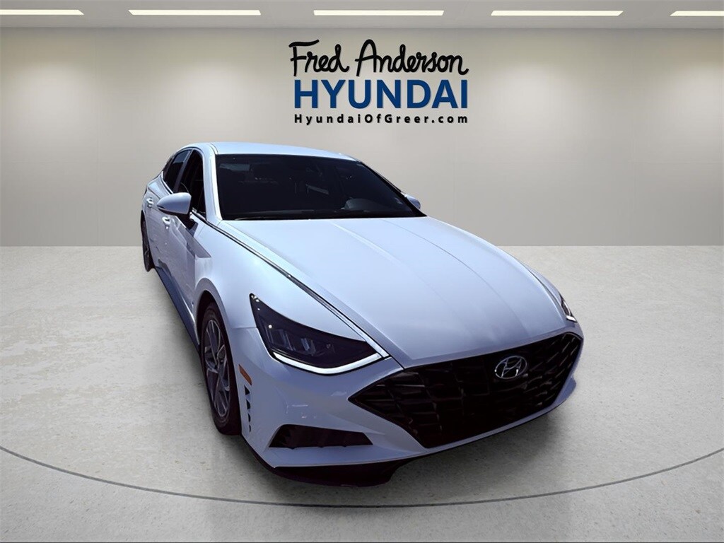 2022 Hyundai Sonata SEL photo 2