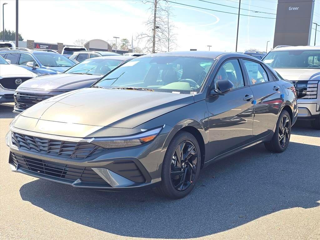 New 2026 Hyundai Elantra SEL Sport Sedan