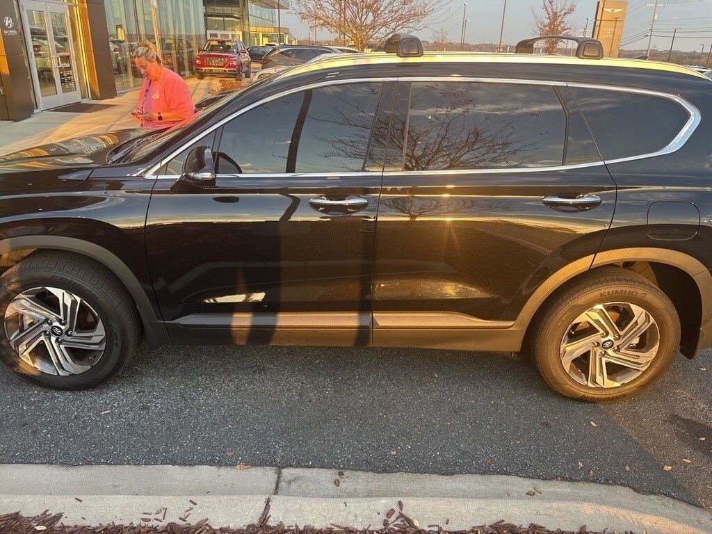 2023 Hyundai Santa Fe SEL photo 2