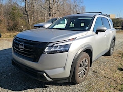 2022 Nissan Pathfinder SV SUV