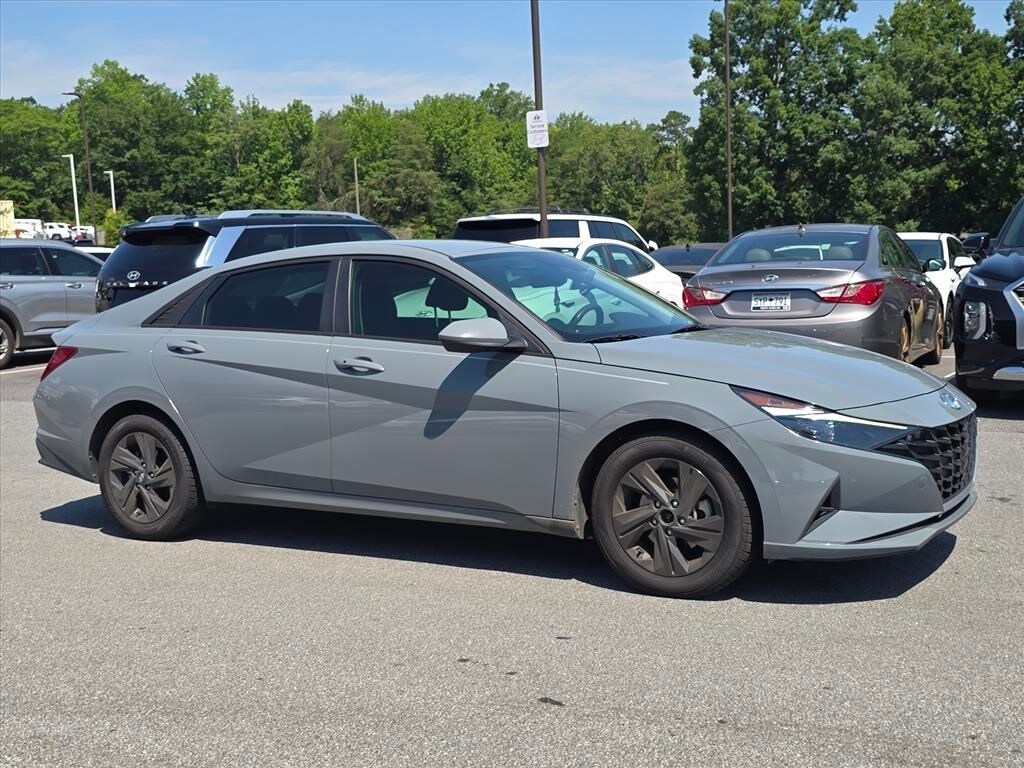 Used 2023 Hyundai Elantra SEL Sedan