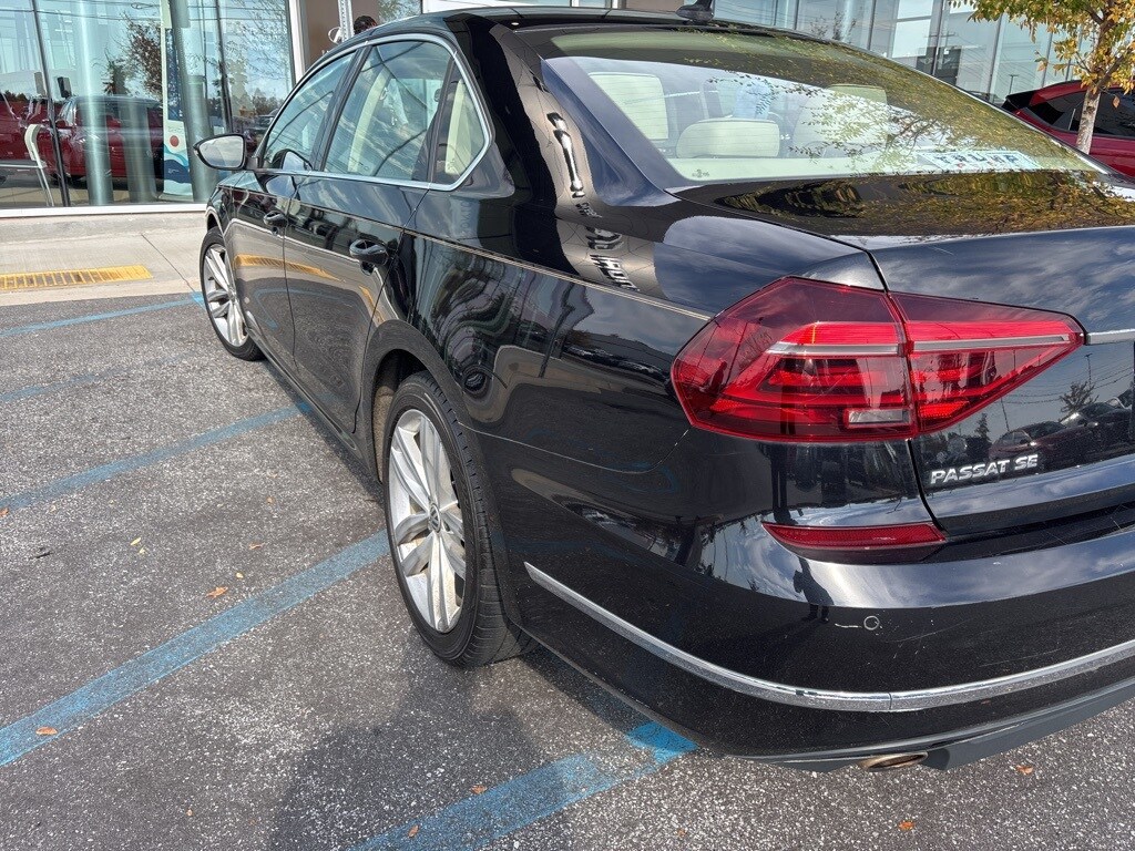 Used 2018 Volkswagen Passat 2.0T SE w/Technology Sedan