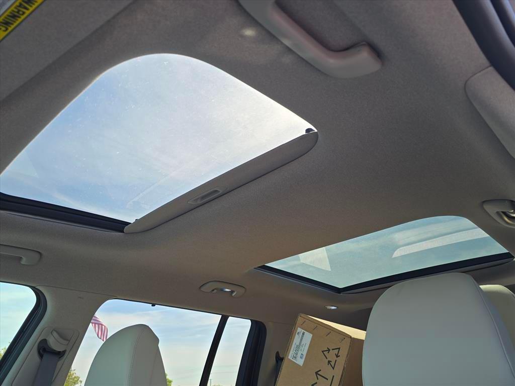 2026 Hyundai Santa Fe Limited - Photo 15