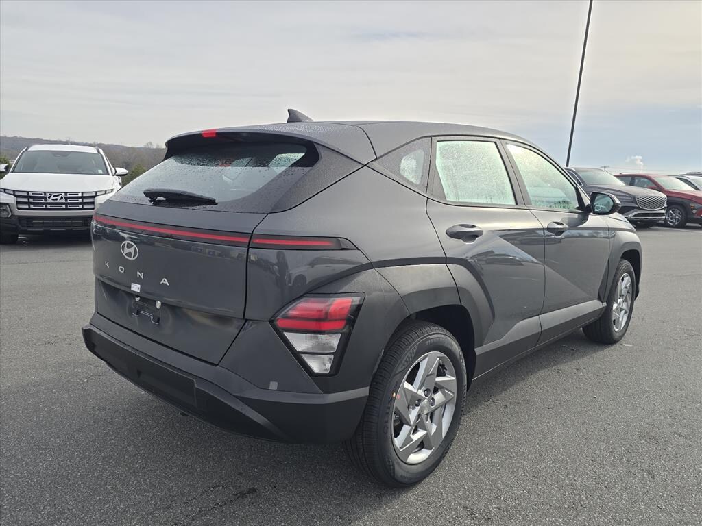 New 2026 Hyundai Kona SE FWD SUV