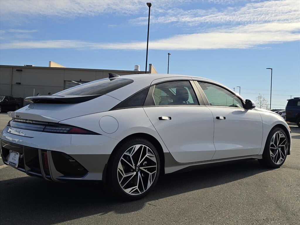 New 2025 Hyundai IONIQ 6 SEL Sedan