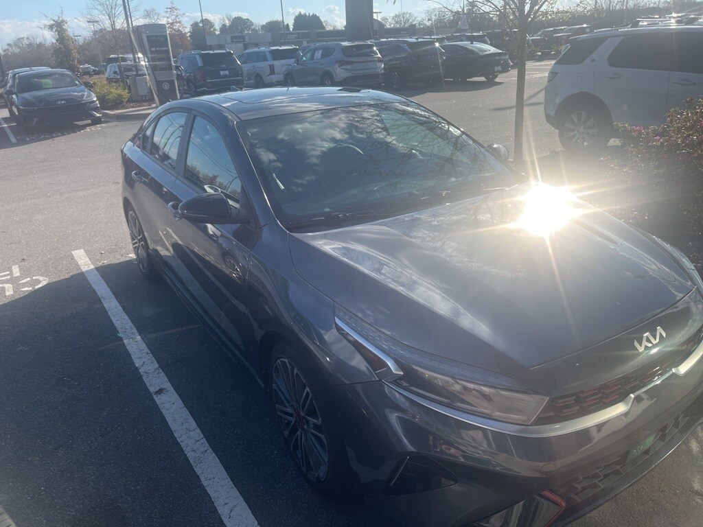 2022 Kia Forte GT photo 3