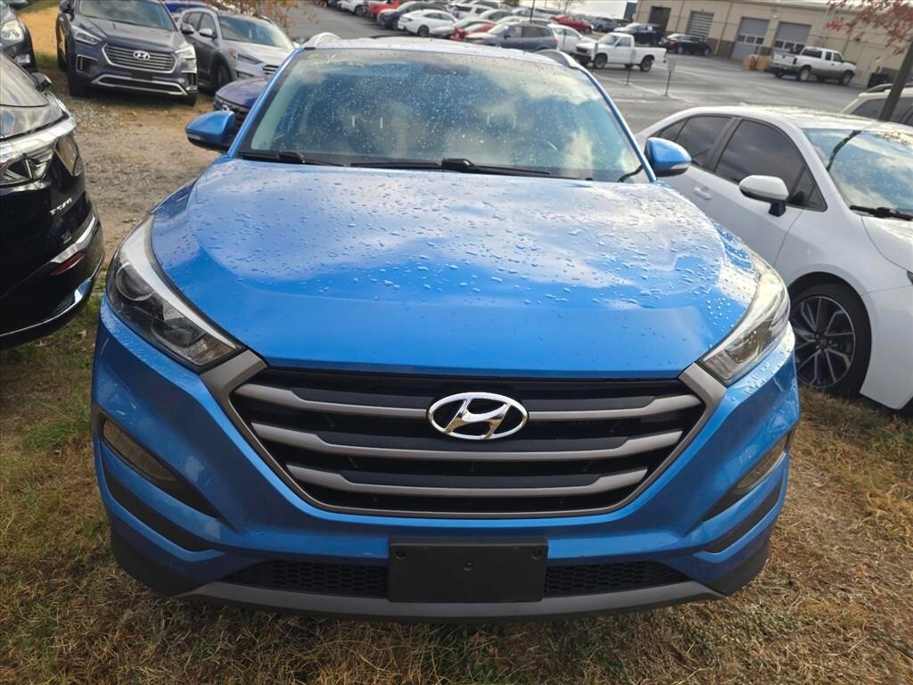 2016 Hyundai Tucson Sport photo 2