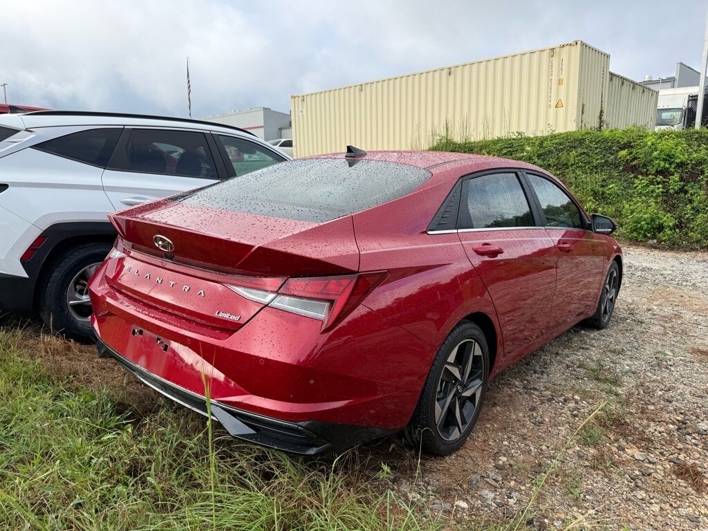 2023 Hyundai Elantra Limited photo 2