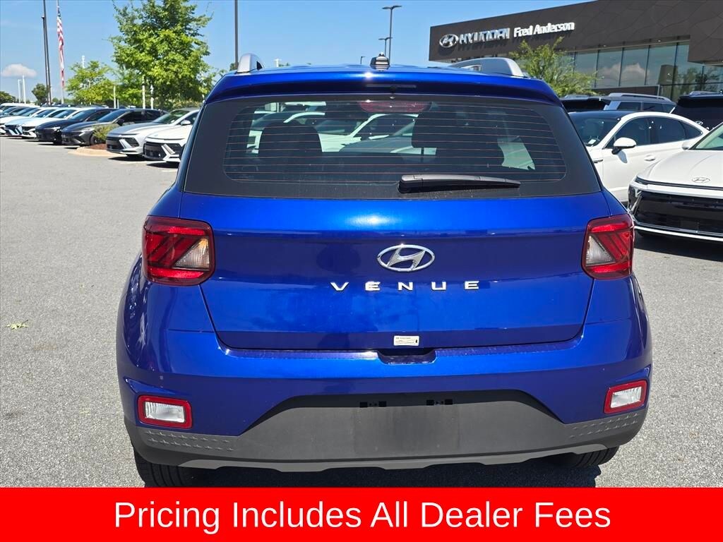 Used 2025 Hyundai Venue SEL SUV