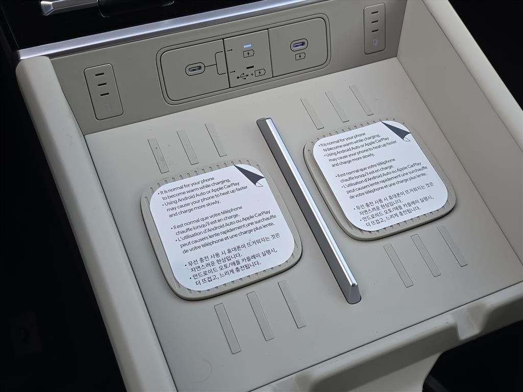 2026 Hyundai Santa Fe Limited - Photo 17