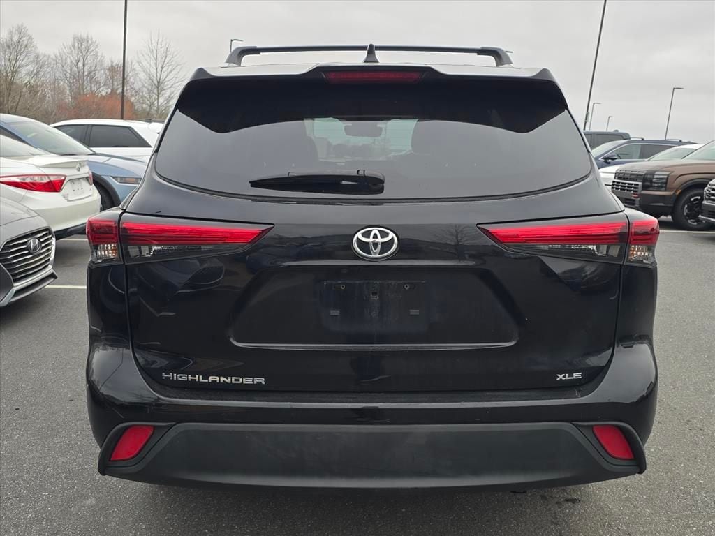 Used 2022 Toyota Highlander XLE SUV