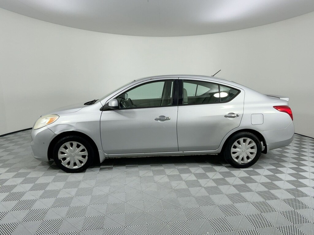 Used 2014 Nissan Versa SV Sedan