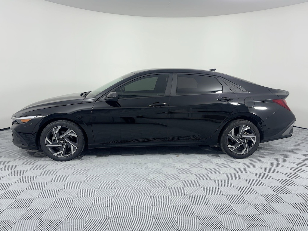 Used 2025 Hyundai Elantra SEL Sport Sedan
