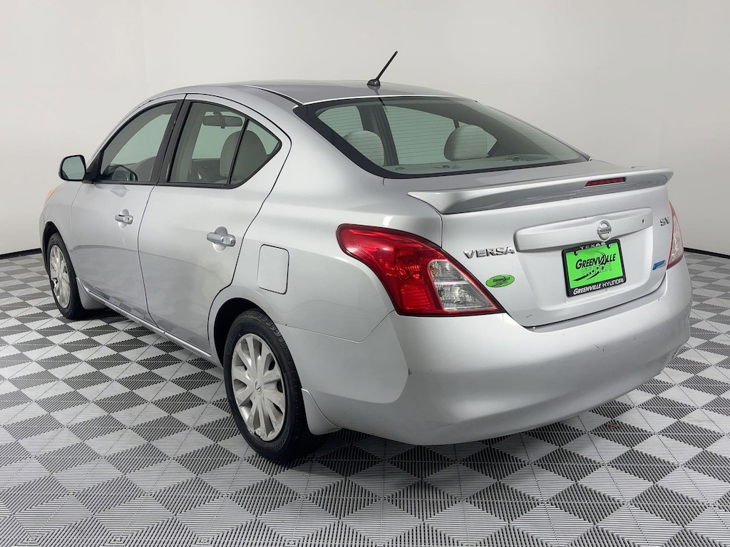 Used 2014 Nissan Versa SV Sedan