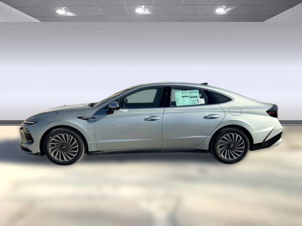 New 2026 Hyundai Sonata Hybrid SEL Sedan