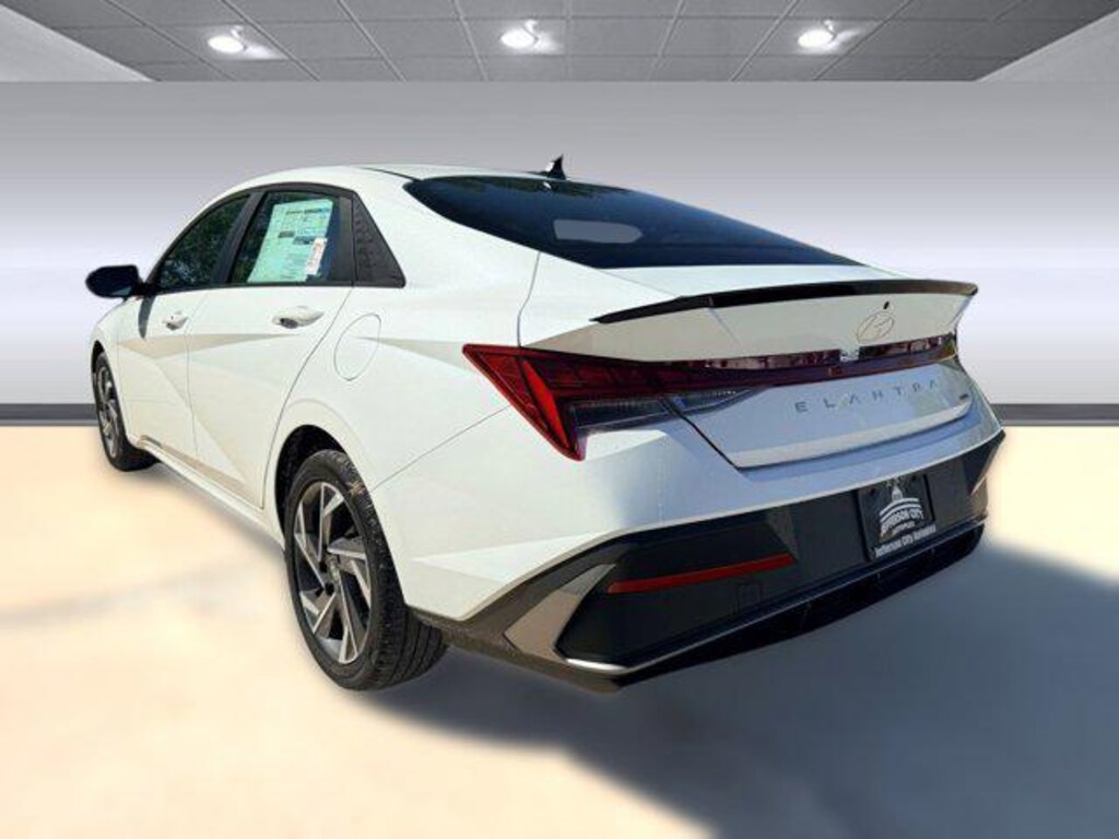 New 2025 Hyundai Elantra Hybrid SEL Sport Sedan