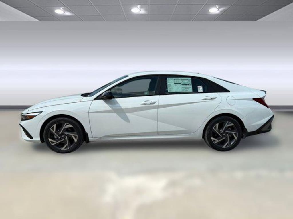 New 2025 Hyundai Elantra Hybrid SEL Sport Sedan