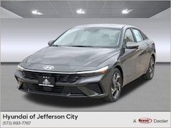 New 2025 Hyundai Elantra Limited Sedan in Jeffernson City, MO