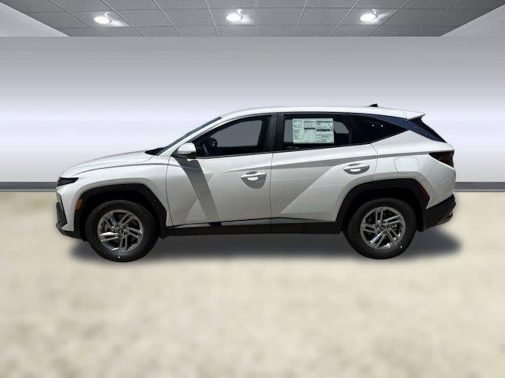 New 2025 Hyundai Tucson SE FWD SUV