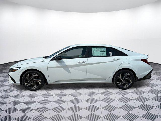 2025 Hyundai Elantra Hybrid SEL Sport photo 2