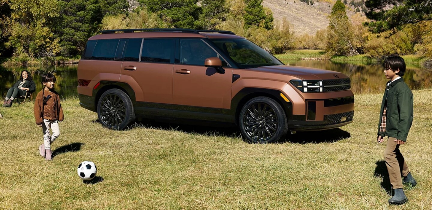 Why%20the%20Hyundai%20Santa%20Fe%20is%20the%20Best%20Midsize%20SUV.png