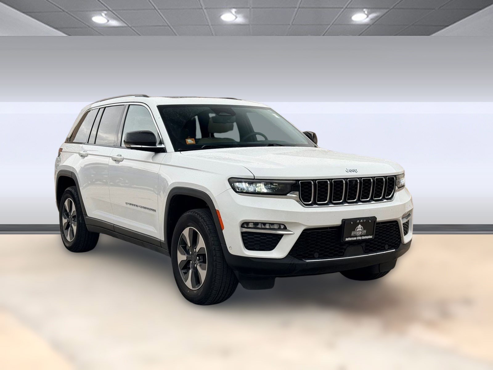 2022 Jeep Cherokee Limited 4xe photo 2