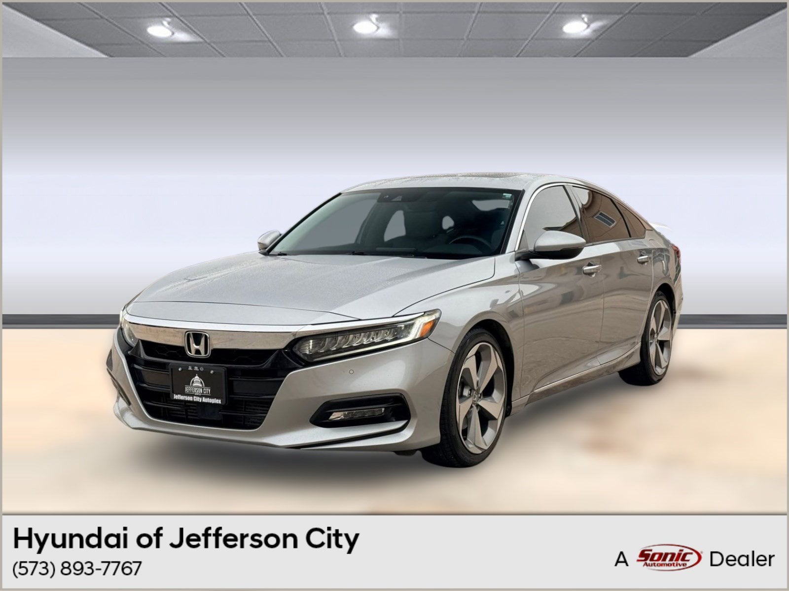 2018 Honda Accord Touring's photo