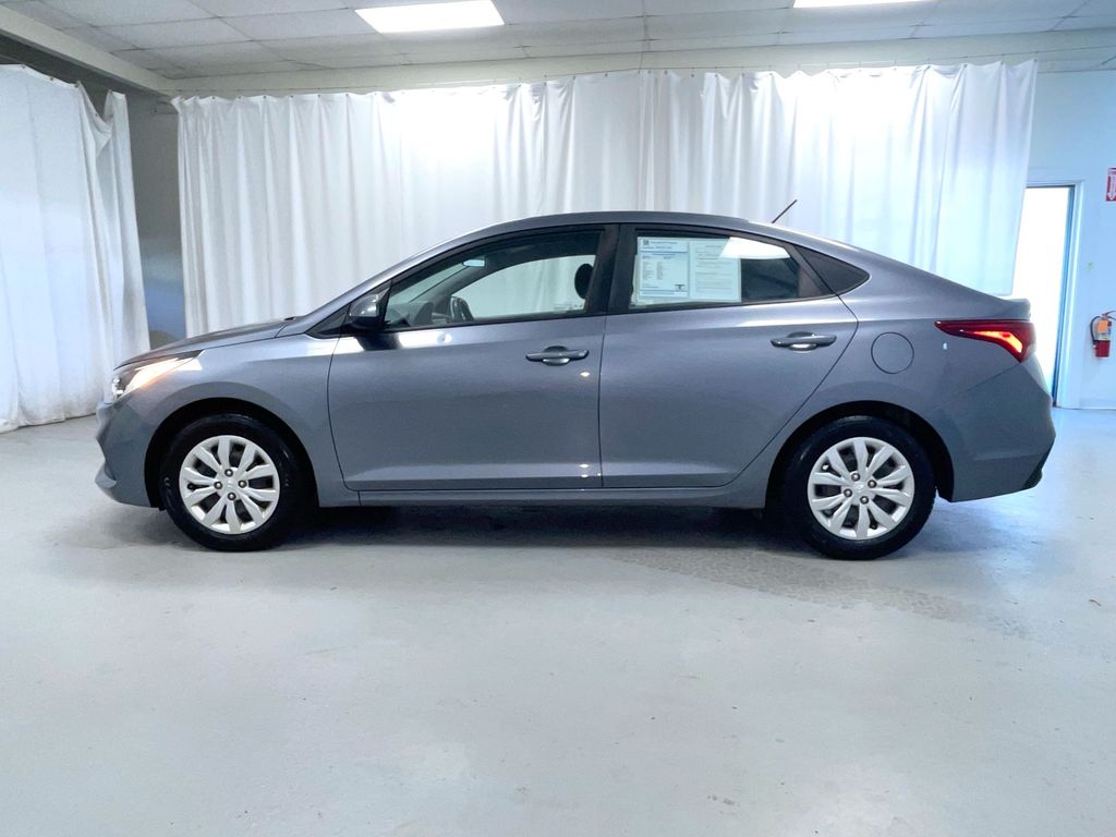 2018 Hyundai Accent SE photo 2