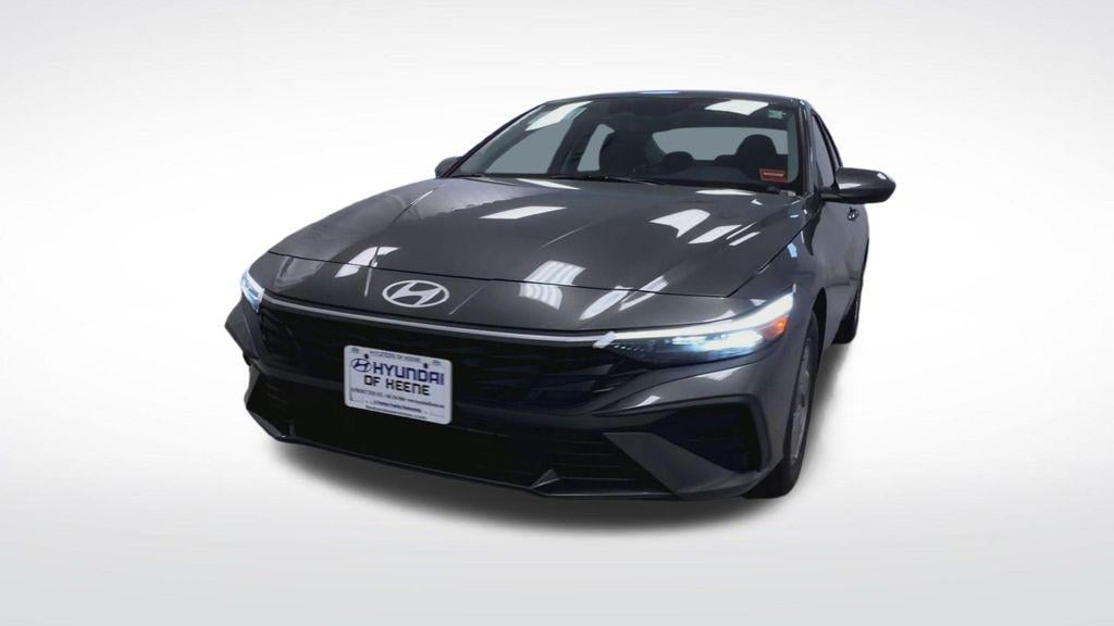 New 2026 Hyundai Elantra SE Sedan