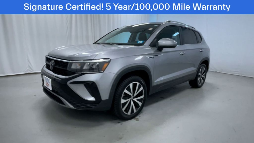 2023 Volkswagen Taos SE photo 3